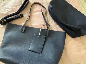 네이비 가죽 토트백 숄더 스트랩 포함