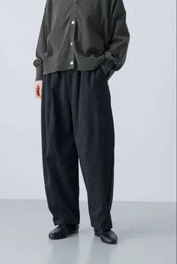 새상품 카구레 볼륨 팬츠