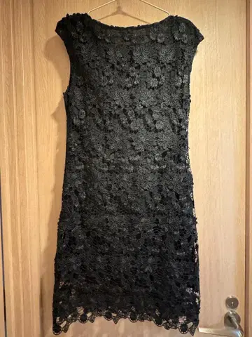 블랙 꽃무늬 레이스 슬리브리스 원피스