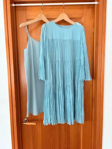 SNIDEL 스카이블루 플리츠 원피스 스나이델