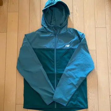 New Balance 후드 부착 나일론 자켓
