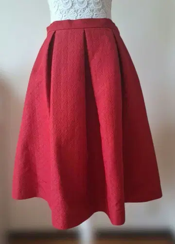 엠즈 그레이시 레드 플레어 스커트 40 L