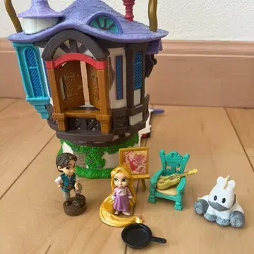 라푼젤 장난감 집 피규어 포함 디즈니 스토어