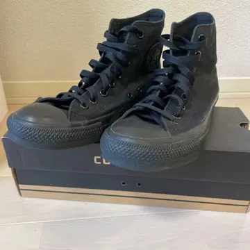 CONVERSE 블랙 하이컷 스니커즈 척테일러