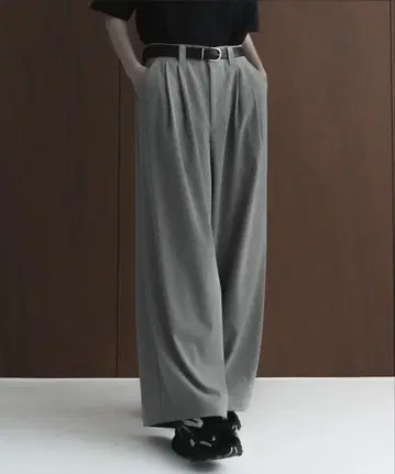 remer 루즈 베이직 턱 와이드 배기 팬츠 그레이쉬 베이지