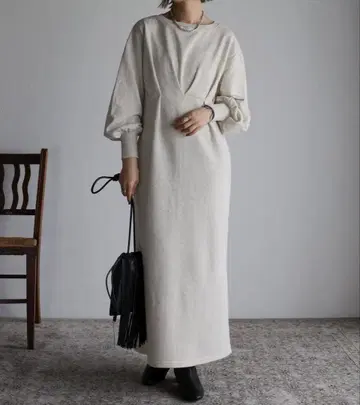 허리 턱 맨투맨 원피스