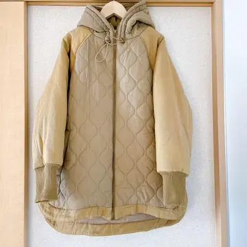 루필리안 절개 퀼팅 코트 루즈핏