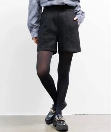블랙 트위드 숏팬츠