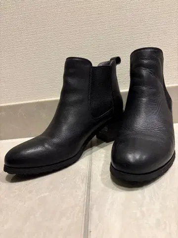 베네비스 BENEBIS 블랙 가죽 사이드 고어 부츠 23.5cm