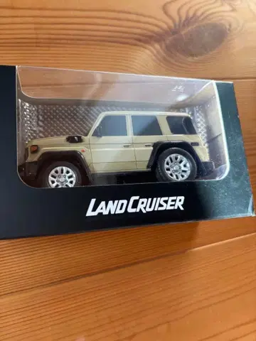 랜드크루저 미니어처 모델과 키링 세트