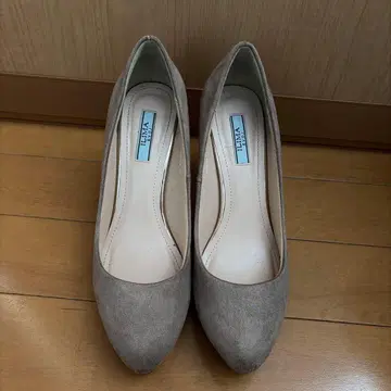 그레이 스웨이드 스틸레토 하이힐