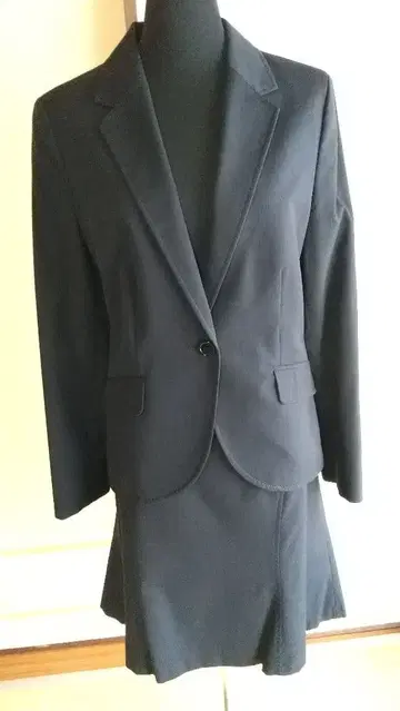 UNTITLED 언타이틀 수트 사이즈 44