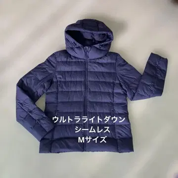 가격 인하! UNIQLO 울트라 라이트 다운 심리스 후드티 네이비 M