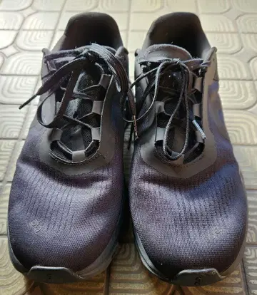 [새상품급] On 클라우드몬스터 블랙 25.5