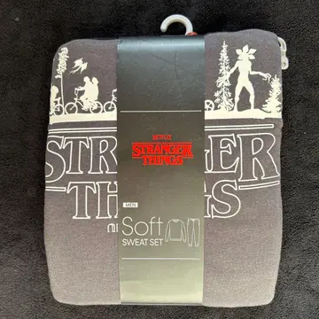 GU x STRANGER THINGS 2023 품절 모델 데드스탁