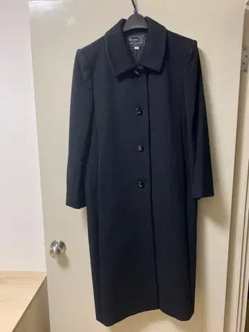 JOSHUA ELLIS-ENGLAND 블랙 롱 코트