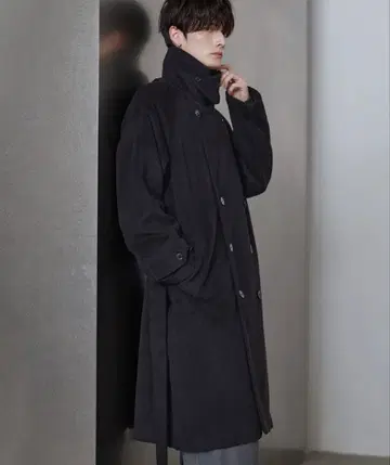 블랙 더블 브레스트 스텐카라 코트