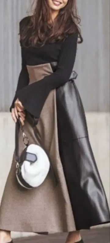 착용 1회 ADORE 타키자와 마키코 바이컬러 트위디 플레어 스커트