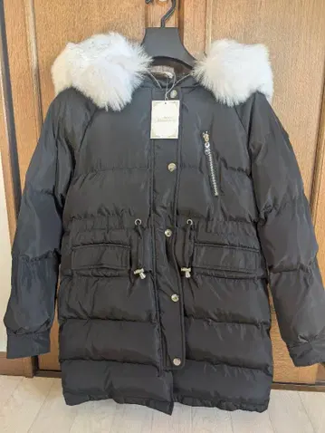 [새상품 시착만 한 상품] michellMacaron 다운 자켓