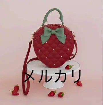 Maison de FLEUR 산리오 딸기신문 딸기 숄더백
