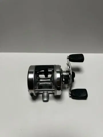 ABU 아부 가르시아 앰버서더 5500S 우회전