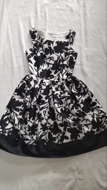 m's select 원피스 34 화이트 블랙 꽃무늬 여성용 플레어