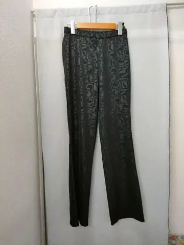 이타리야 블랙 올 패턴