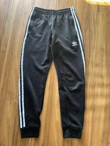 adidas 블랙 스트라이프 조거 팬츠