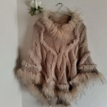 PEYTON PLACE 베이지 프린지 판초