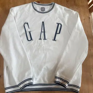 GAP 화이트 맨투맨 M 사이즈