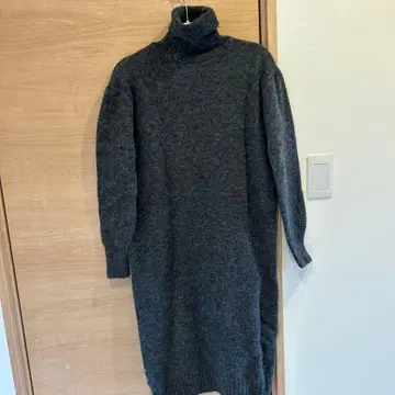 그레이 터틀넥 니트 원피스