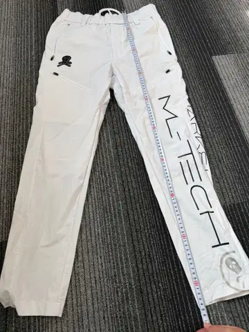 마크앤로나 화이트 신축성 사이즈 44