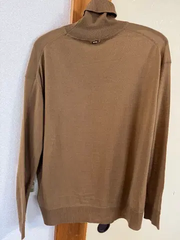 두지엠 클라세 터틀넥 니트