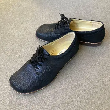 Anatomic Comfort 끈 포함 블랙 로퍼