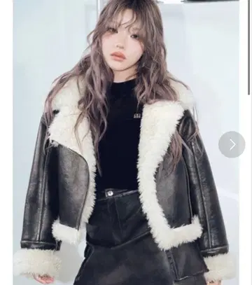 MURUA 빈티지 라이크 숏 페이크 무스탕