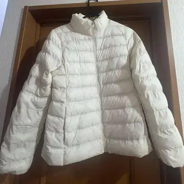 거의 새상품 (새상품급) 퍼프 테크 자켓 S 사이즈