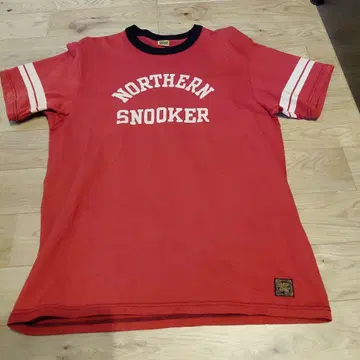 디럭스웨어 NORTHERN SNOOKER 티셔츠 빨간색