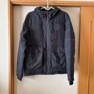 페라리 후드 부착 다운 자켓 블랙