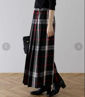 어반 리서치 서니 라벨 체크 플리츠 이지 스커트