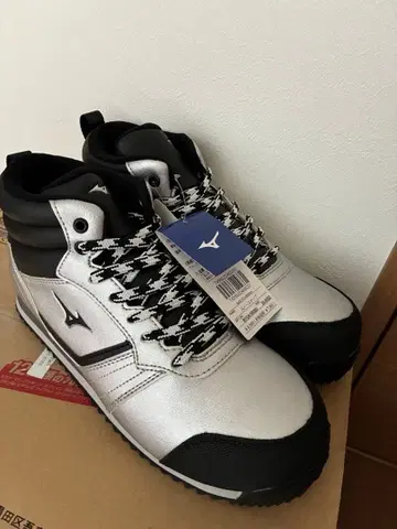 미즈노 스니커즈 25.0cm 실버/블랙 스노우스케이프