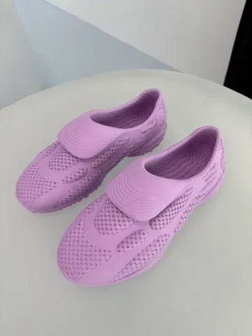 SKYLRK 저스틴 비버 EARTHBENDER 샌들