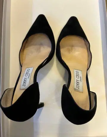 JIMMY CHOO 블랙 하이힐