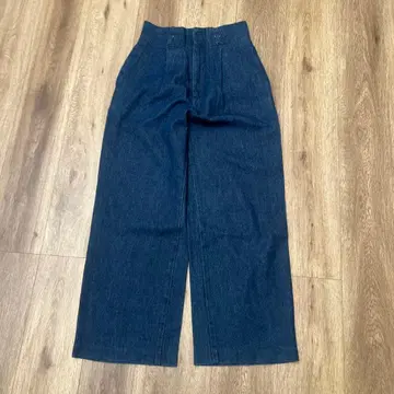 미라 오웬 스트레이트 턱 데님 팬츠