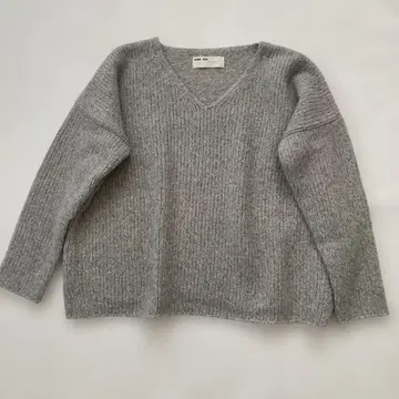 evam eva v넥 니트