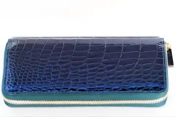 새상품급 네이비 크로커다일 무늬 장지갑