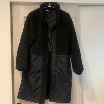 롱 기장 보아 자켓 블랙 벤치 코트 블랙