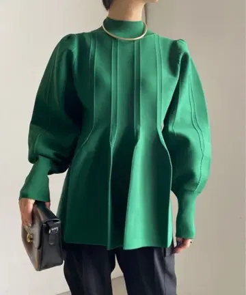 [ 컨디션 최상 ] AMERI CONSTRUCTIVE KNIT TOP