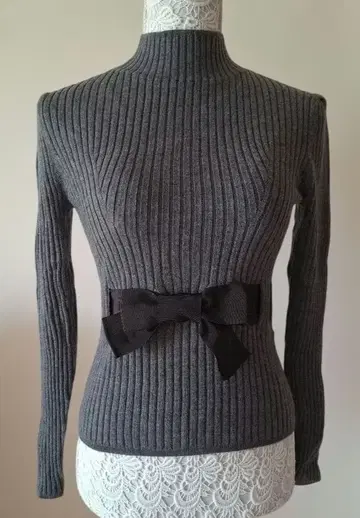 엠즈 그레이시 리브 편직 그레이 긴팔 스웨터 허리 리본 38