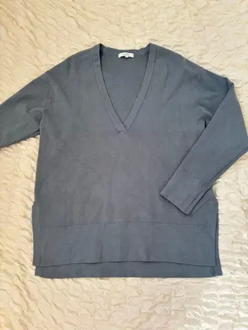 PLST 스무디 레이온 블렌드 딥 V넥 스웨터 니트