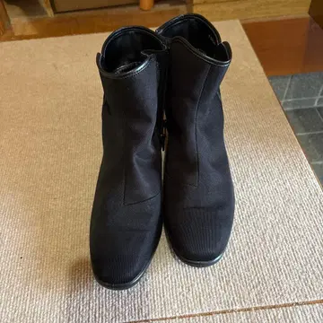 블랙 레인 숏부츠 지퍼 포함